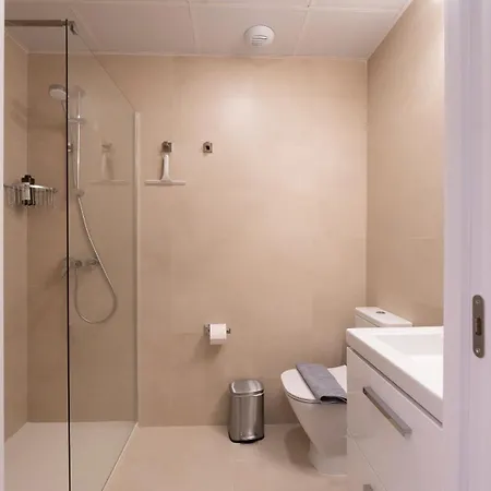Xpce Urban 16 Skyline - Parking Free Malaga