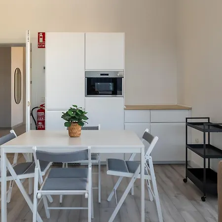 Xpce Urban 16 Skyline - Parking Free Apartment