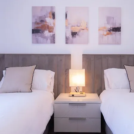 Xpce Urban 16 Skyline - Parking Free Apartment *