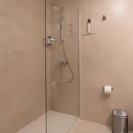 Xpce Urban 16 Skyline - Parking Free Apartment *