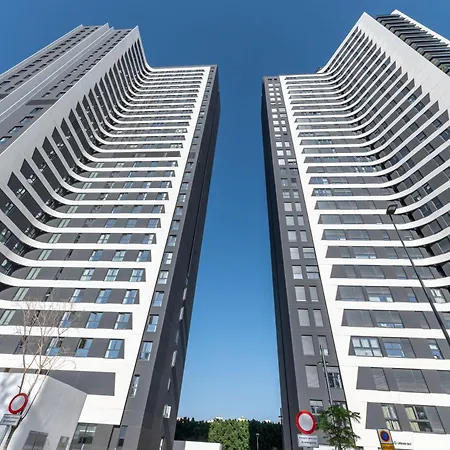 Xpce Urban 16 Skyline - Parking Free *