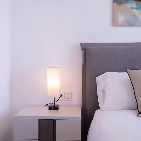 Xpce Urban 16 Skyline - Parking Free Malaga